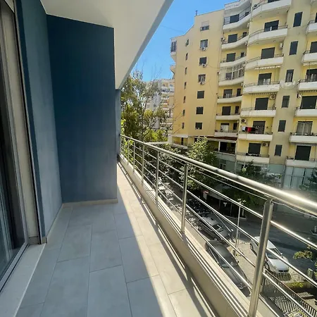8 Sea & Vibes * Vlorë